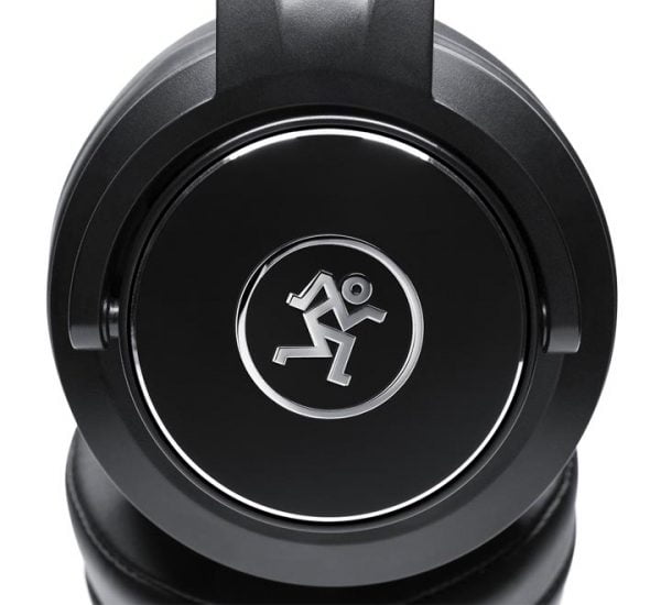 Mackie MC-150 Side