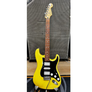 Fender Player Stratocaster HSH PF Buttercream Usata